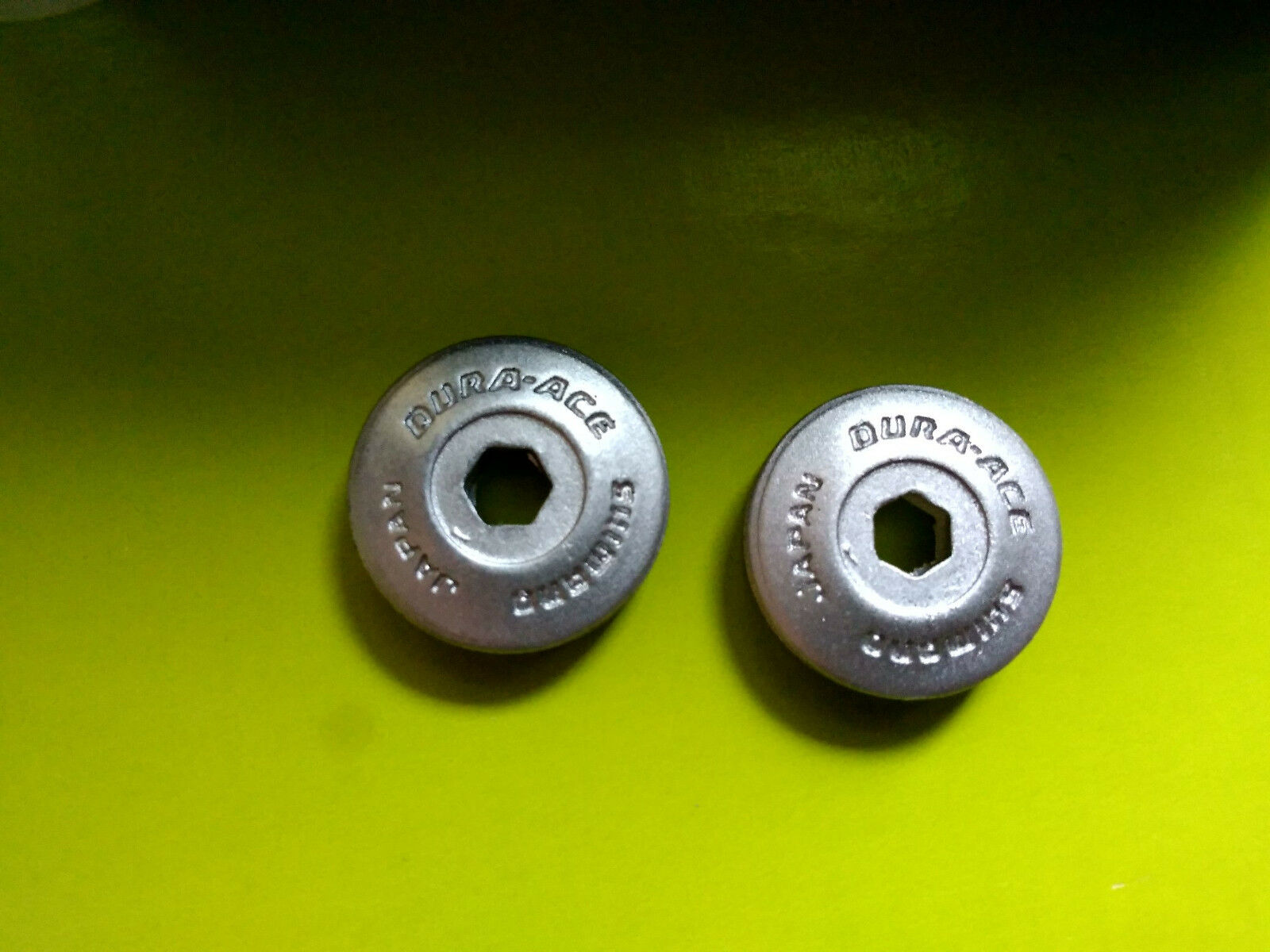Shimano dura ace First generation GA-200 track plastic dust caps vintage silver